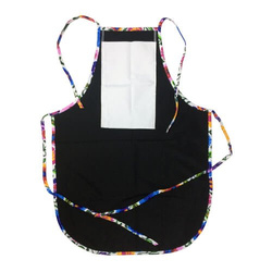 Zaoblená kuchyňská zástěra s kapsou na potisk - černá s barevným lemováním - bílé slovanské květy