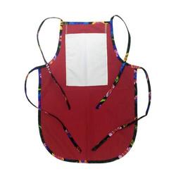 Dětská kulatá zástěra s kapsou na potisk - červená s barevným lemováním - černé slovanské květy