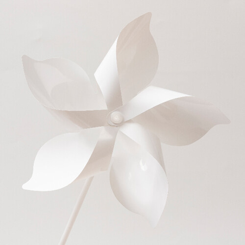 Větrný mlýn na tyči pro sublimaci