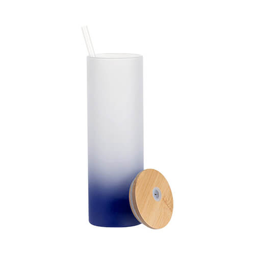 Matný hrnek o objemu 600 ml s bambusovým víčkem a brčkem pro sublimaci - tmavě modrý gradient