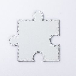 Kožená podložka pod hrnek ve tvaru puzzle pro sublimaci - bílá