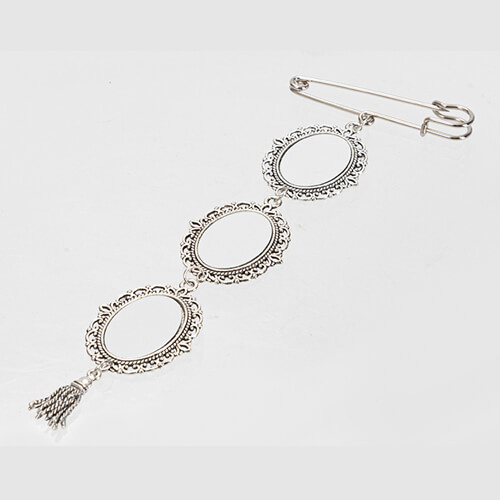 Trojitá oválná brož - spínací špendlík se střapcem pro sublimaci