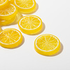 Umělý plátek citronu se žlutou kůrou