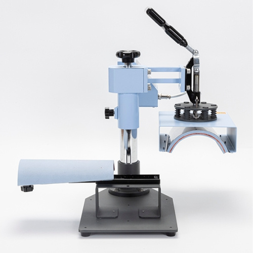 Tepelný lis na potisk fotbalových chráničů