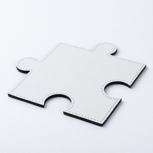 Kožená podložka pod hrnek ve tvaru puzzle pro sublimaci - bílá