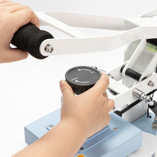 Tepelný lis na kšiltovky a malé motivy 16x16 cm 2 v 1 Craft Express