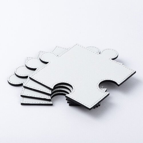 Kožená podložka pod hrnek ve tvaru puzzle pro sublimaci - bílá