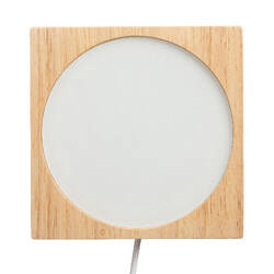 Čtvercový dřevěný podstavec pro LED lampu