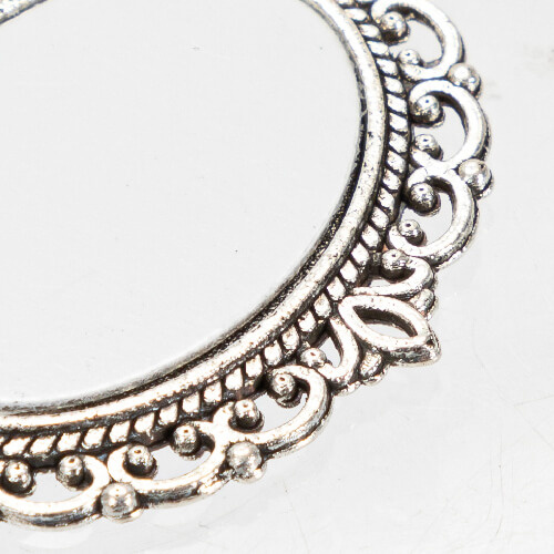 Trojitá oválná brož - spínací špendlík se střapcem pro sublimaci