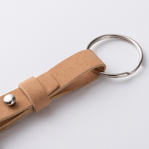 Kožený přívěsek na klíče s páskem / pouzdro AirTag pro sublimaci - hnědý