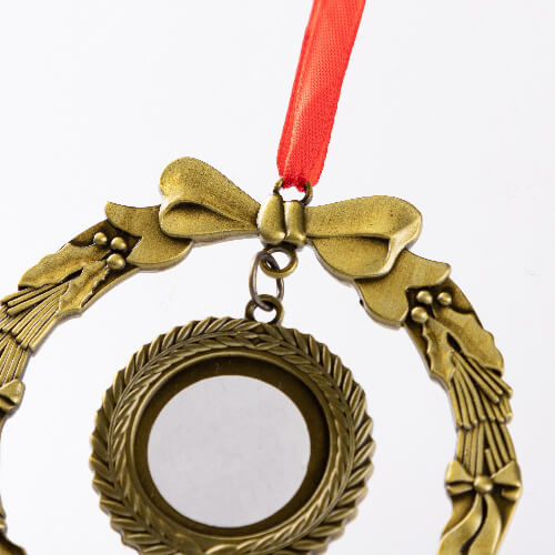 Kovová visačka na vánoční stromek pro sublimaci - zlatý věnec