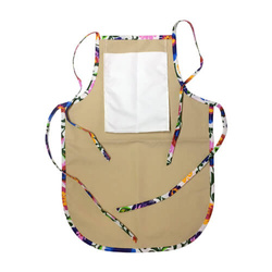 Dětská kulatá zástěra s kapsičkou s potiskem - béžová s barevným lemováním - bílé slovanské květy
