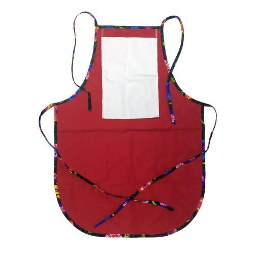 Zaoblená kuchyňská zástěra s kapsou na druk - červená s barevným lemováním - černé slovanské květy